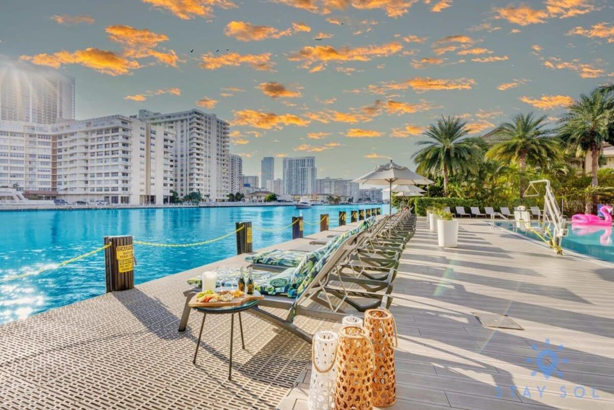 Modern Resort Modern Apartment 2 Bedroom 2 Br Pool Hallandale Beach Exterior photo