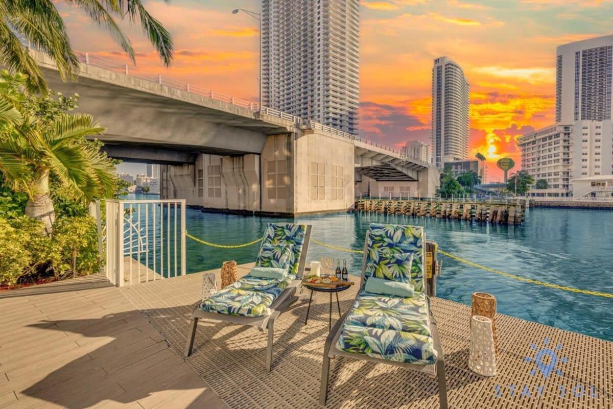 Modern Resort Modern Apartment 2 Bedroom 2 Br Pool Hallandale Beach Exterior photo